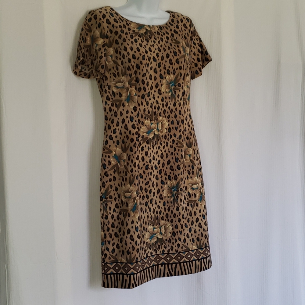 Dress - Picture 3 of 12